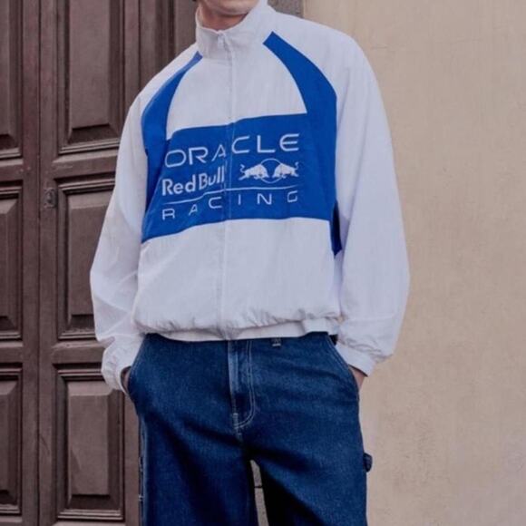 Oracle red bull racing graphic in XXL - Picture 3 of 6